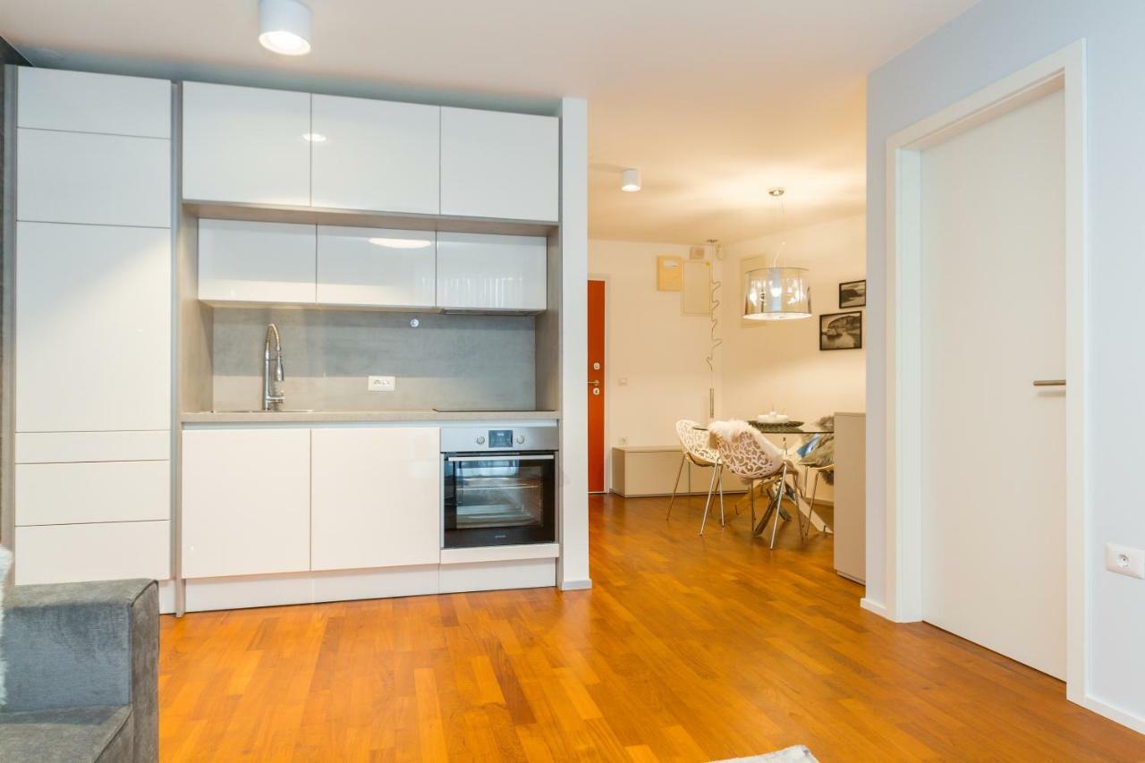 Apartments Lux By Locap Group ポルトローシュ エクステリア 写真