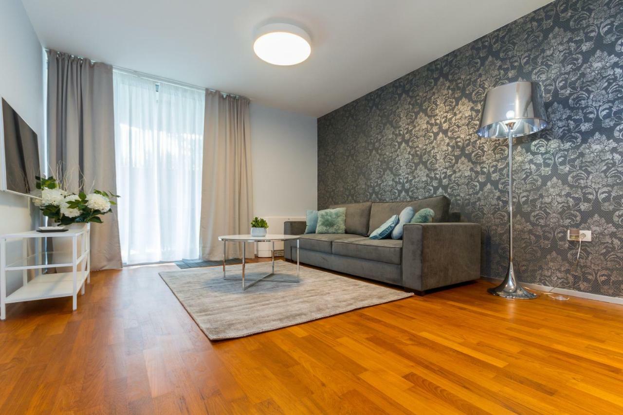 Apartments Lux By Locap Group ポルトローシュ エクステリア 写真