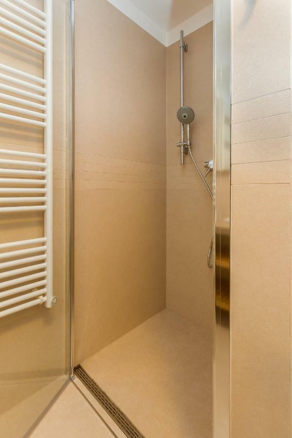 Apartments Lux By Locap Group ポルトローシュ エクステリア 写真