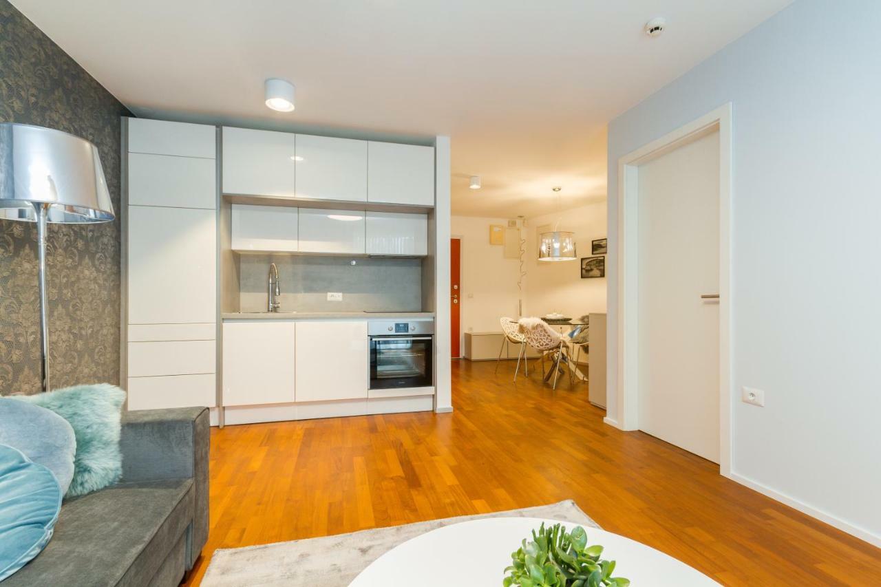 Apartments Lux By Locap Group ポルトローシュ エクステリア 写真
